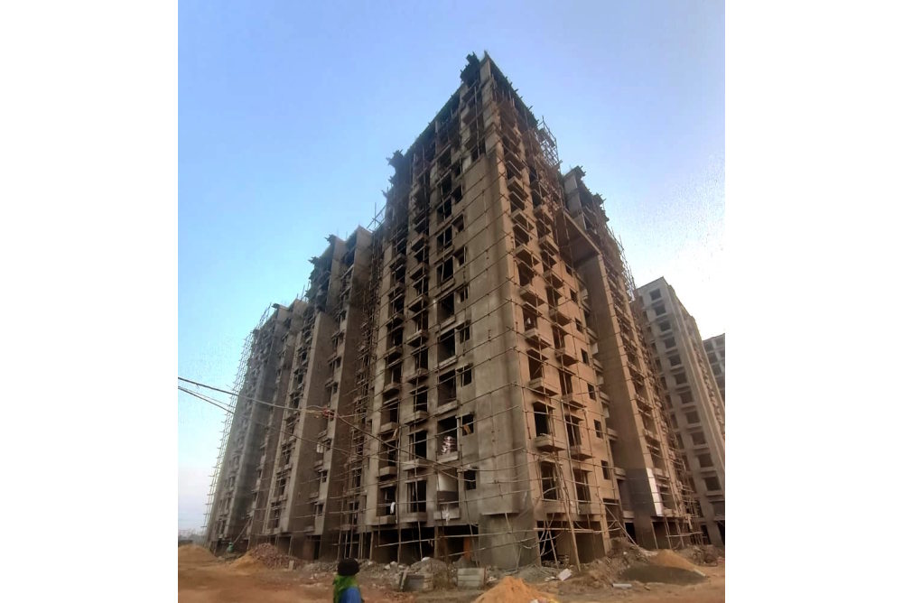 TANZANITE TOWER 1, 12TH FLOOR ROOF CASTING COMPLETED AND INTERNAL BRICK WORK ,PLASTER, TILES, PUTTY, ELECTRICAL & PLUMBING WORK IN PROGRESS. EXTERNAL PLASTER WORK IN PROGRESS AS ON JAN2026