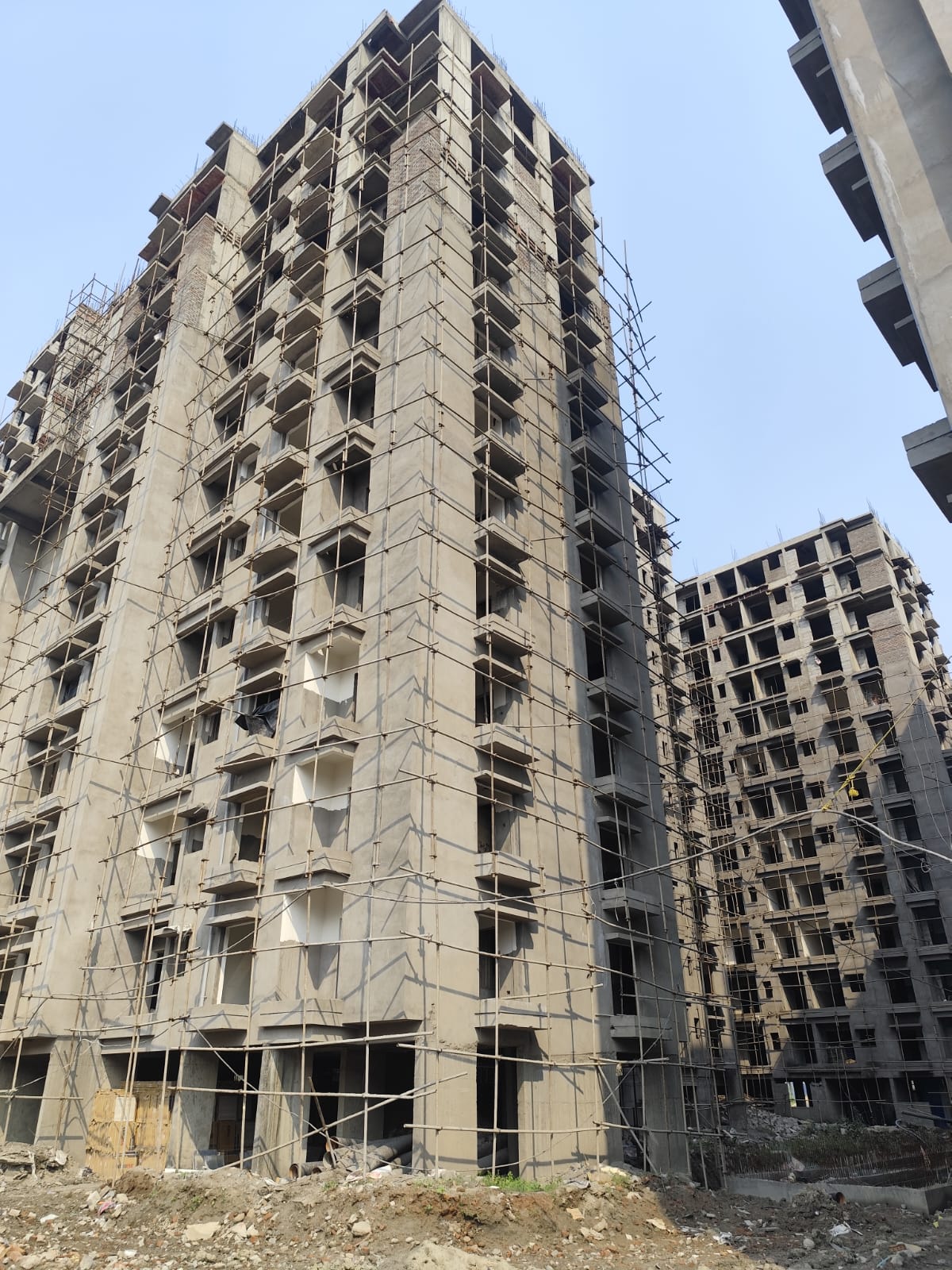 Tanzanite Tower I, Outside Plaster - 70% completed. Putty and Flooring work done from 3rd to 8th Floor. Conduite laying completed. As on March 2026.