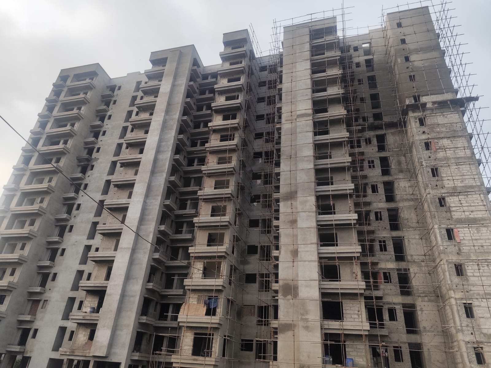Citrine,1.Outside Plaster - 60% Completed 2.Conduite laying completed 3.Internal Plaster is completed from 3rd to 8th Floor 4.Putty work is going on from 3rd to 7th floor as on May2026